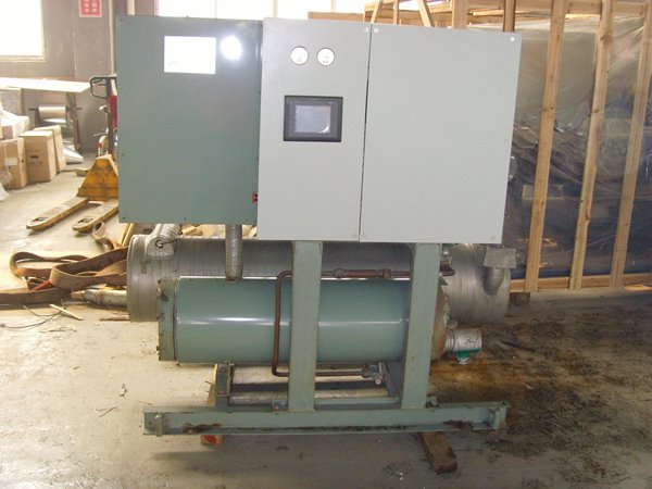 白云矿区酒店中央空调不停机清洗方法介绍